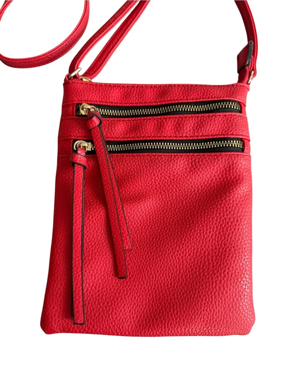 Red Crossbody Pebble Leather Travel Everyday Bag Stylish 9” x 7”